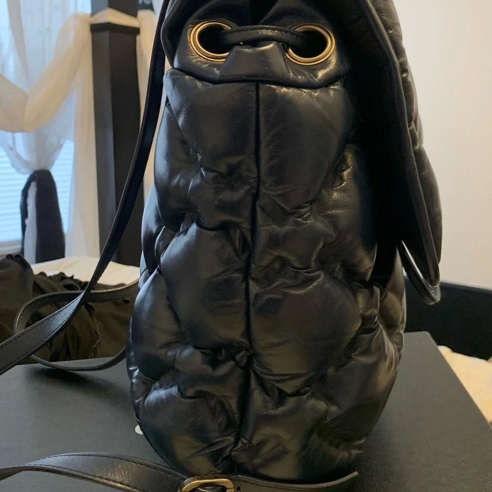 Chanel Chesterfield backpack                                 Excellent condition - Picture 12 of 16